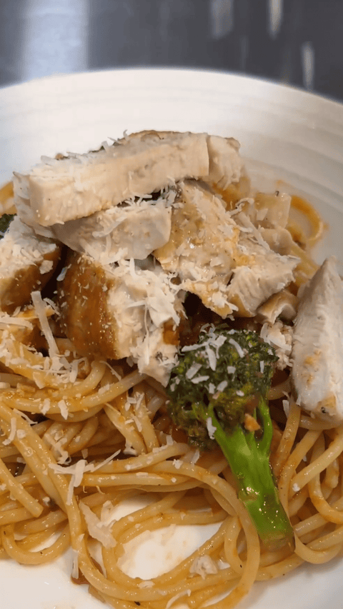 Recipe of the week - Spaghetti with broccoli & chicken breast 👨🍳